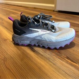 Brooks Cascadia 17 Women's Trail Running Shoes 7.5 WIDE